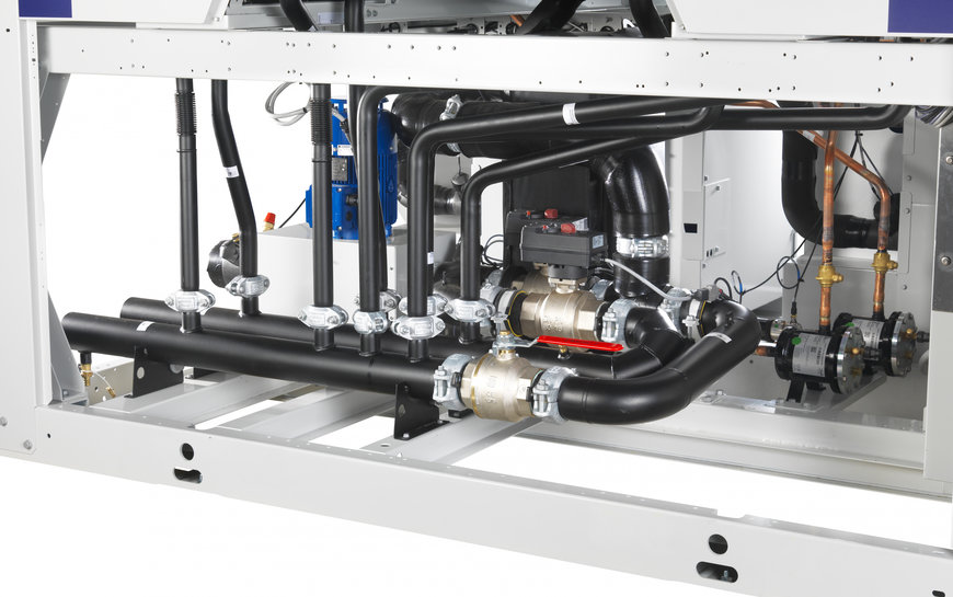 Carrier voegt opties voor warmteterugwinning en vrije koeling toe. Aanvulling van de energiebesparing van de R-32 scroll koelmachine